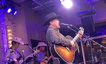 Fly To The Honky Tonk 2025.10.05